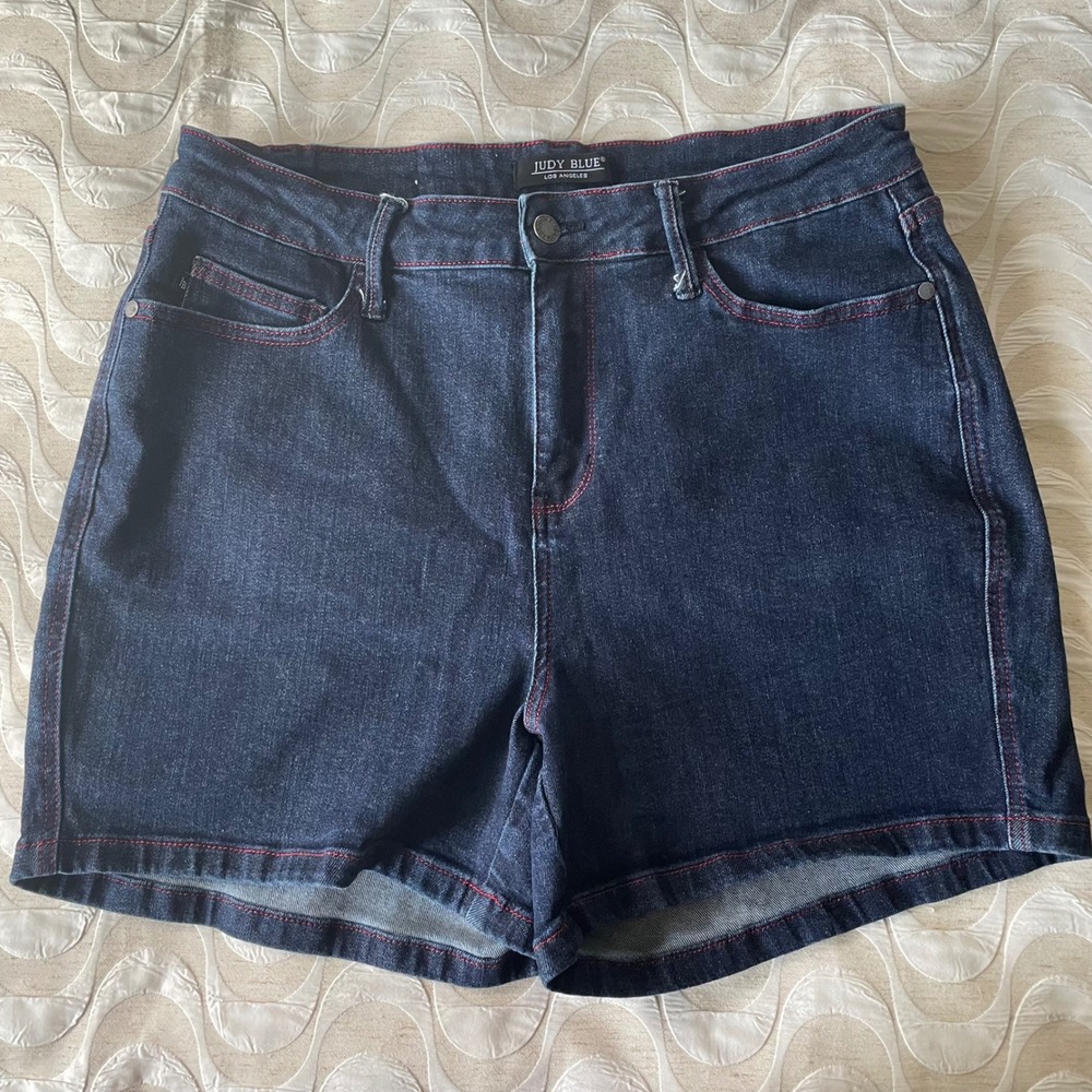 Judy Blue Heart Pocket Dark Wash Denim Shorts Red Stitching JB150345 DK 2XL